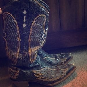 Corral women’s cowboy boots